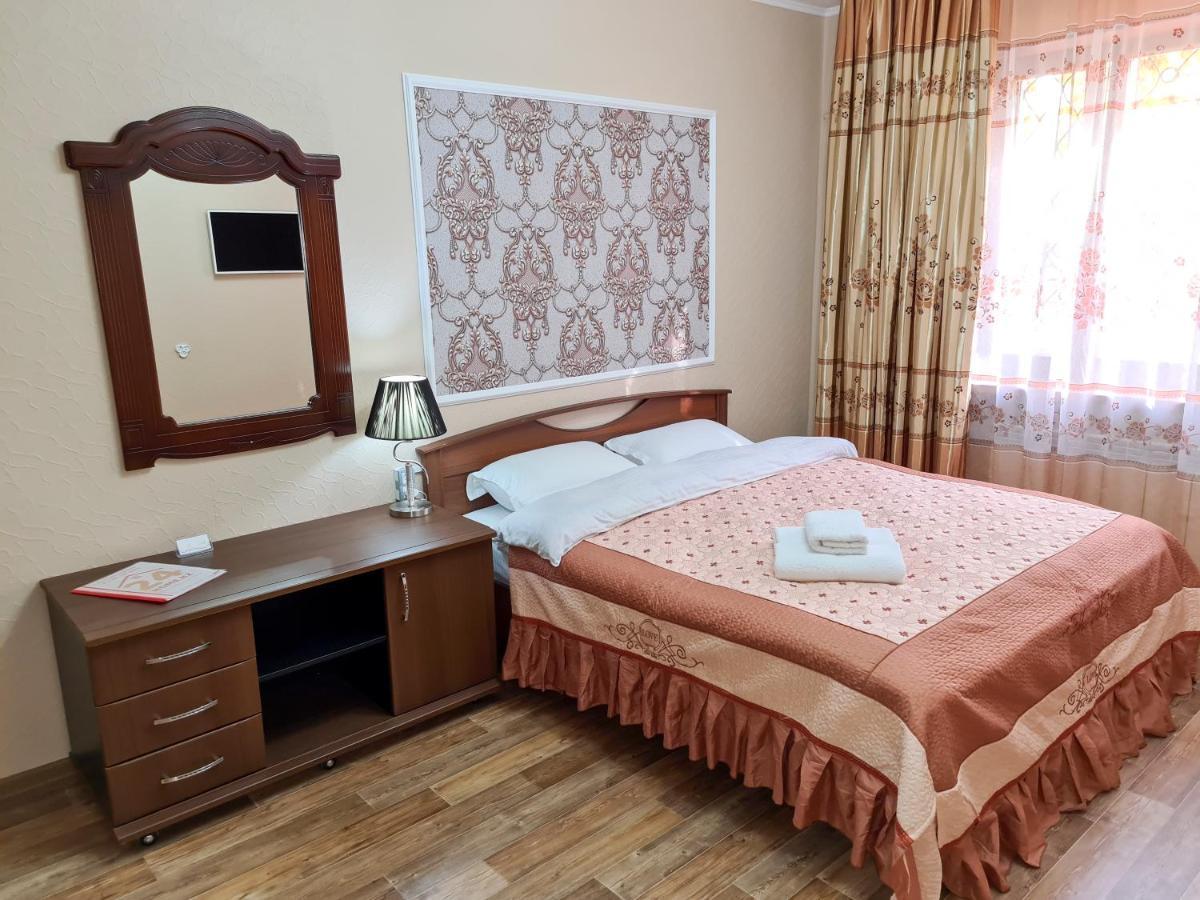 Апартаменты На Улице Розыбакиева, 103 Almatý Exterior foto